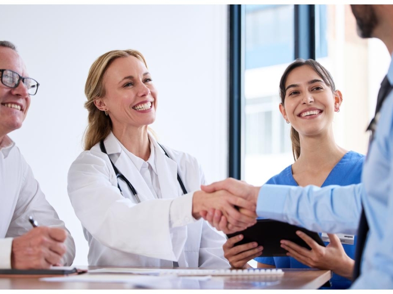 experiencia-con-la-atencion-medica-y-trato-al-cliente