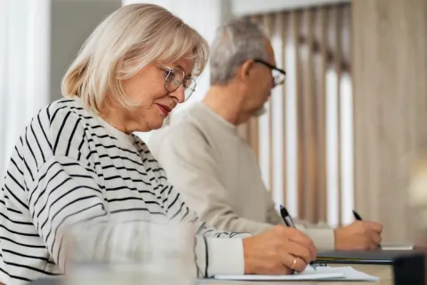 mayores de 60 requisitos-para-mayoes-de-60